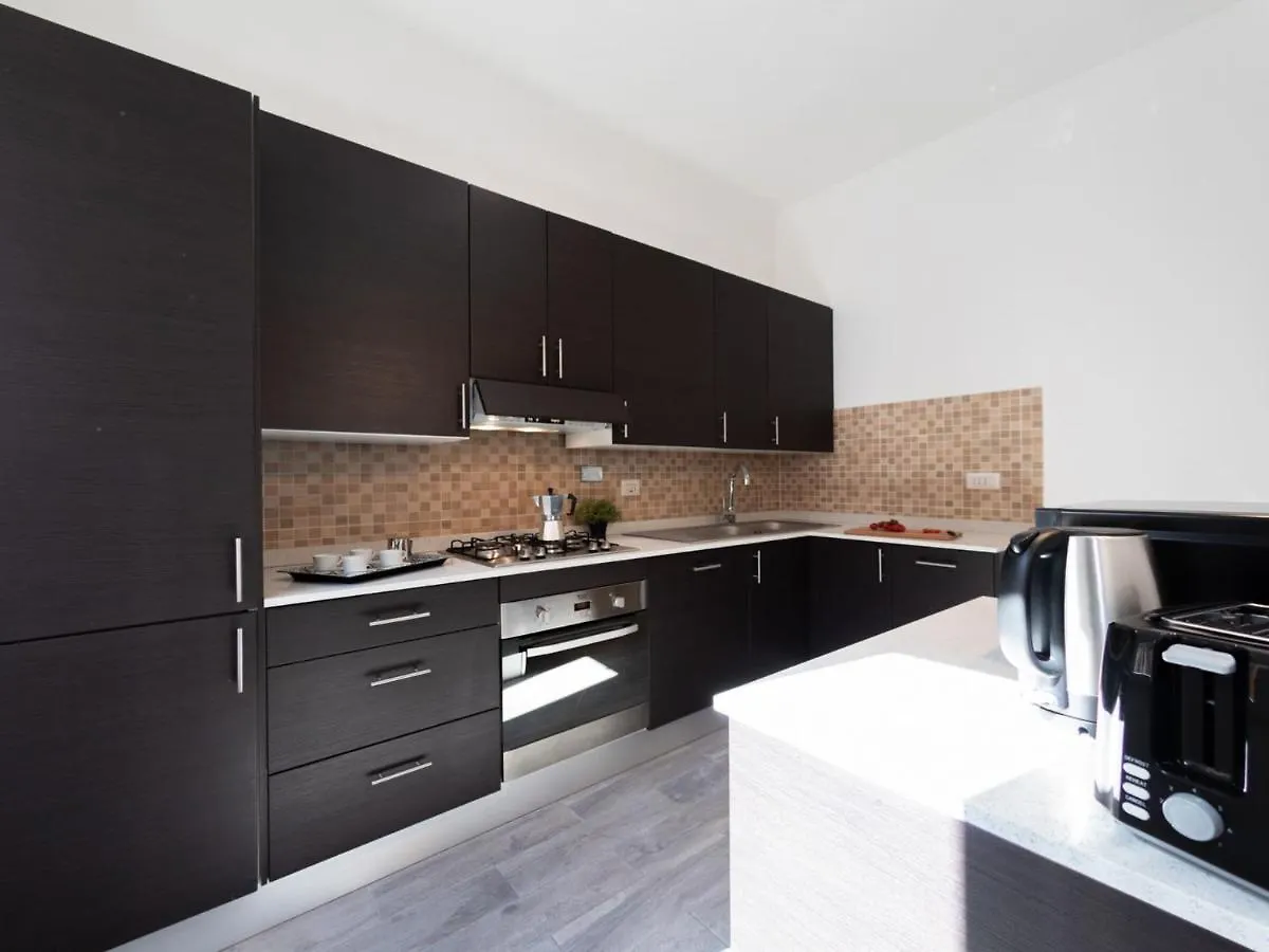 The Best Rent - Spacious Apartment Near Roma Termini Station