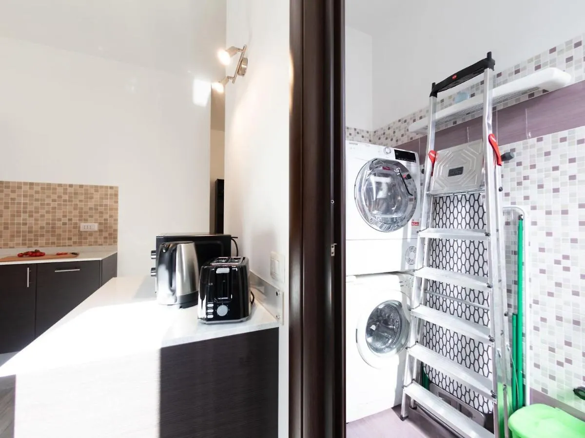 The Best Rent - Spacious Apartment Near Roma Termini Station Italy